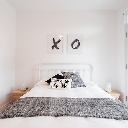 Hip, Stylish Apartment In Little Italy By Den Stays A Montreal Pokój zdjęcie