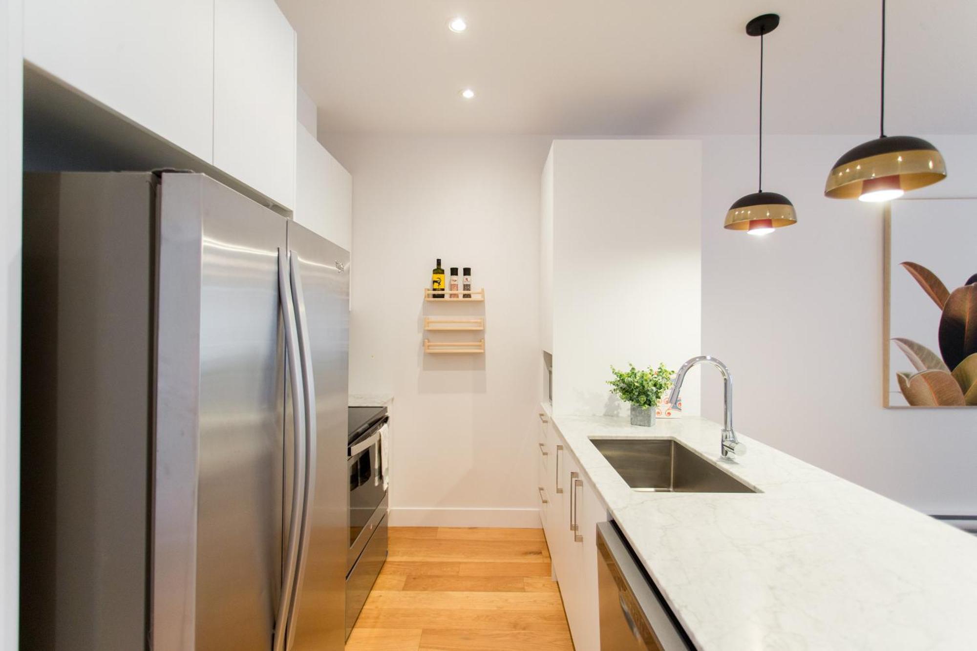 Hip, Stylish Apartment In Little Italy By Den Stays A Montreal Pokój zdjęcie