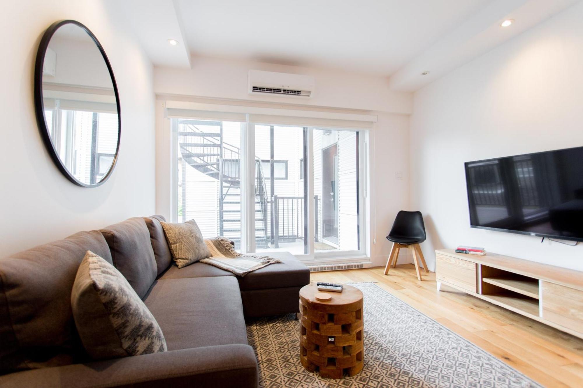 Hip, Stylish Apartment In Little Italy By Den Stays A Montreal Pokój zdjęcie